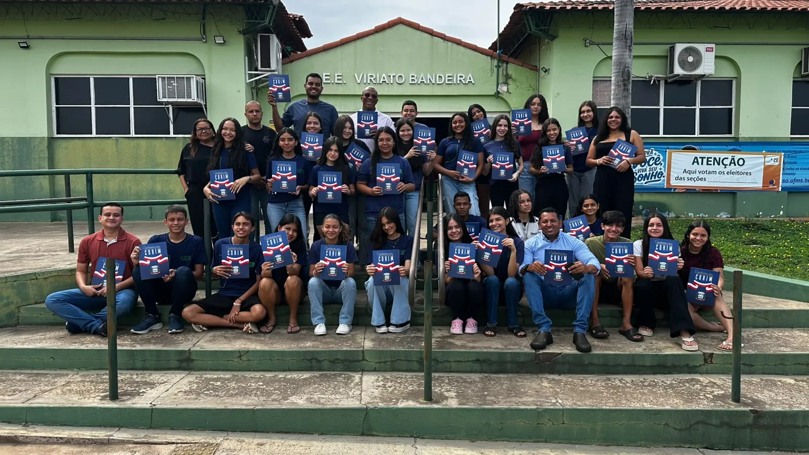 Parlamento Jovem chega à Escola Viriato Bandeira